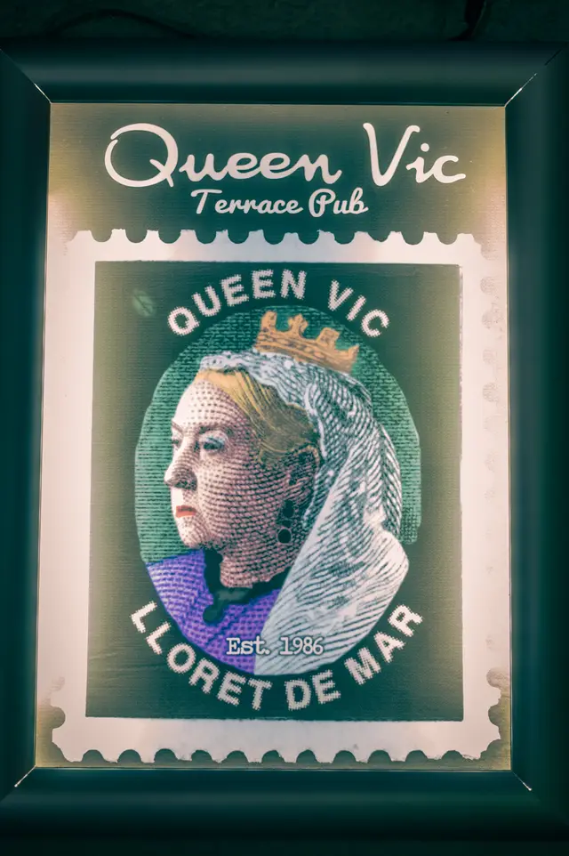 Emblema de segell postal de la Reina Victòria de Queen Vic, Lloret de Mar, fundat el 1986